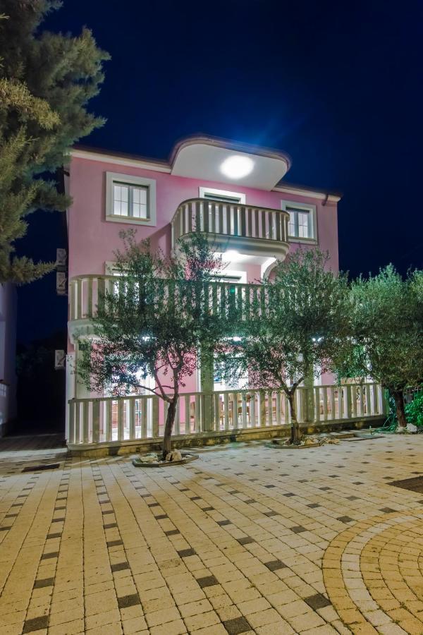 Villa Magica Pirovac Exteriör bild